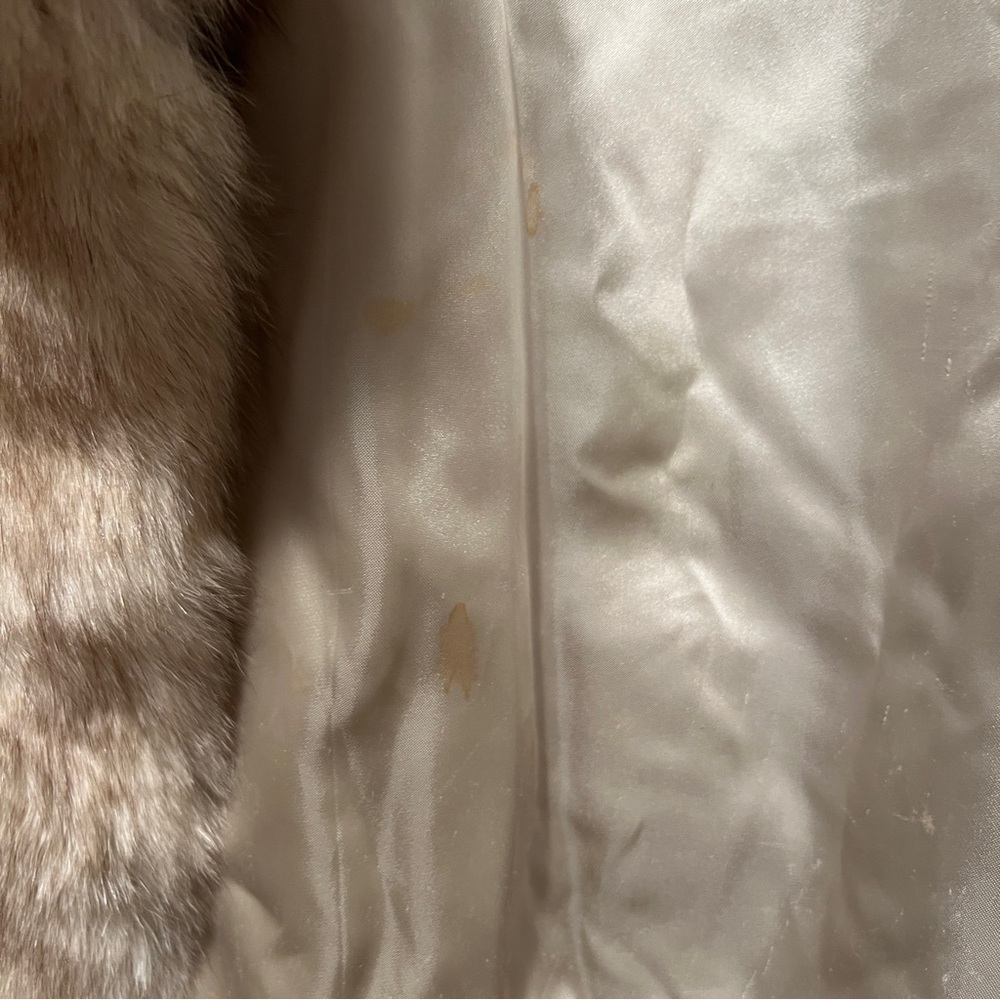 Fox Fur Coat Mid length Voluminous - Picture 4 of 5